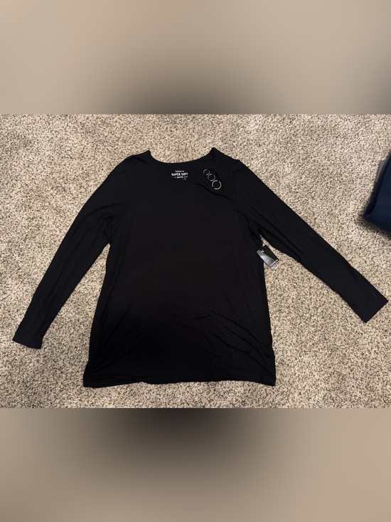 torrid Tops - NWT Torrid Long sleeve back top